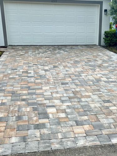 paver stone driveway