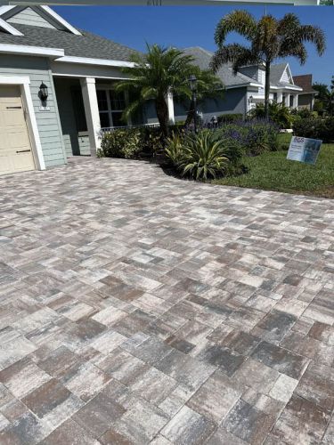 paver stone driveway